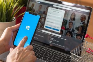 Como usar o LinkedIn Ads para impulsionar o crescimento do seu negócio